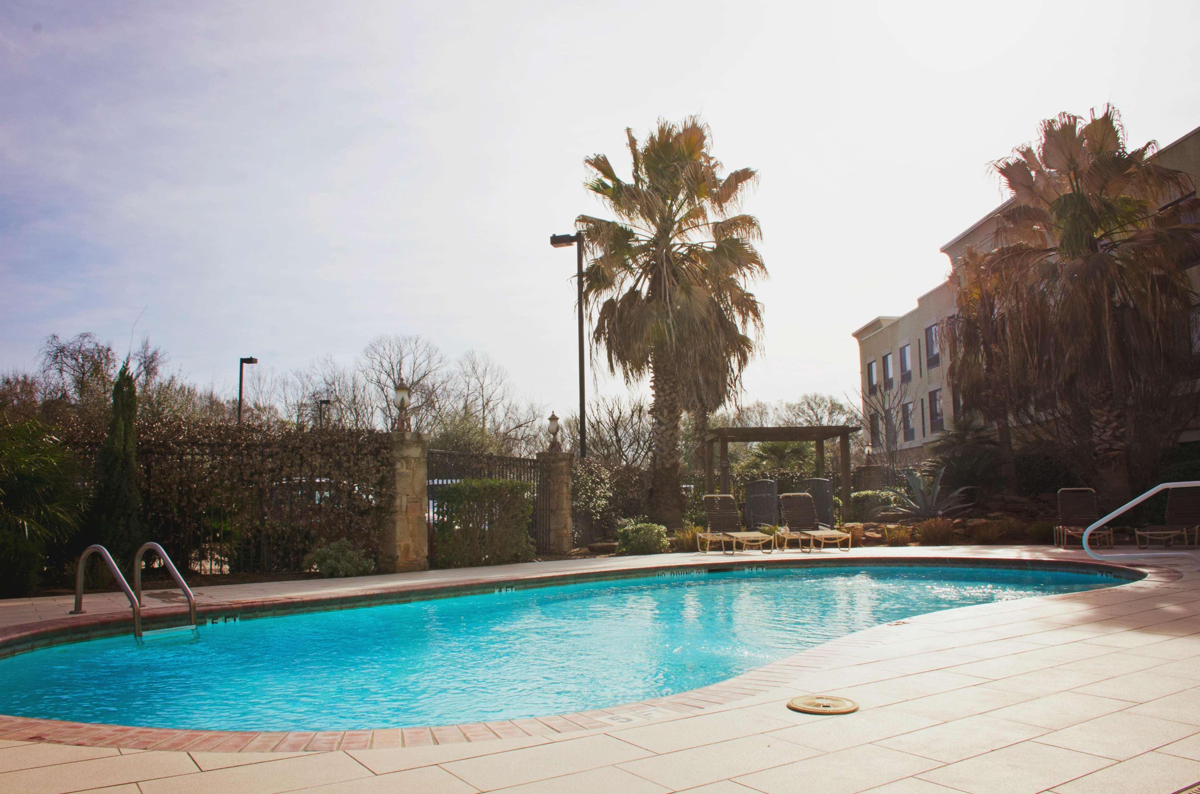 Hampton Inn & Suites College Station Exterior photo